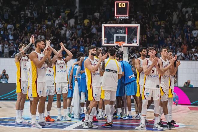 包含NBA季后赛最后时刻走向成谜，西班牙国家队战术微调，形势明朗，轮换策略被讨论的词条